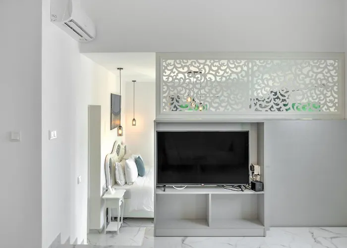 Yani La Scala Luxury 카르파토스