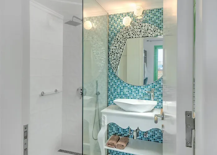 Yani La Scala Luxury